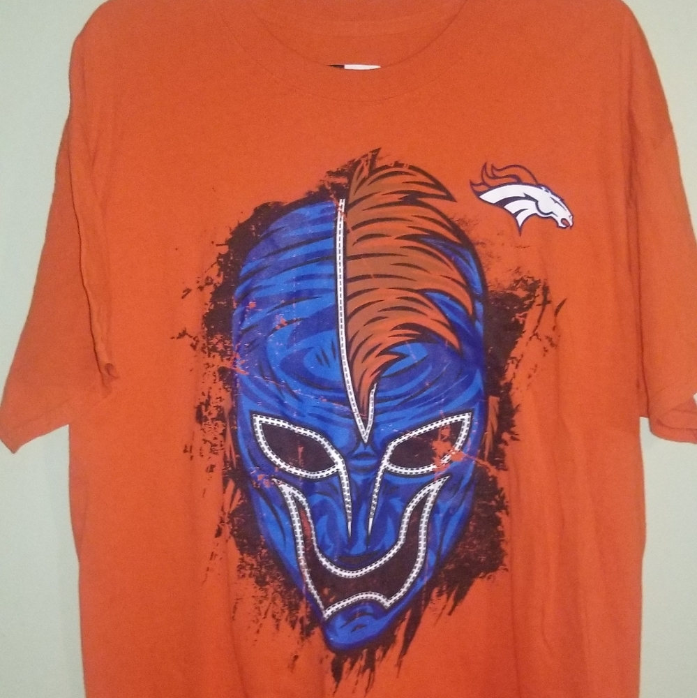 Denver Broncos Tshirt Size Large Pre-Owned